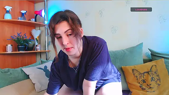 Snapshot of Caroline1995 chatting on October 26, 8:53 am Caroline1995 online show from October 26, 8:53 am