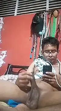 Snapshot of VL25DN26 chatting on December 9, 7:28 am VL25DN26 online show from December 9, 7:28 am