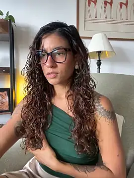 Snapshot of ValeriEvan chatting on June 3, 6:57 pm ValeriEvan online show from June 3, 6:57 pm