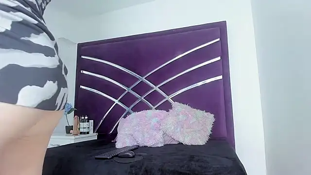 Snapshot of MaiteHT chatting on October 12, 9:03 pm MaiteHT online show from October 12, 9:03 pm