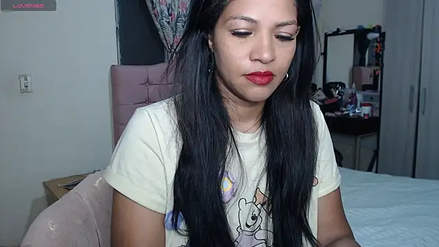 Snapshot of makennaa_ chatting on July 21, 9:55 am makennaa online show from July 21, 9:55 am