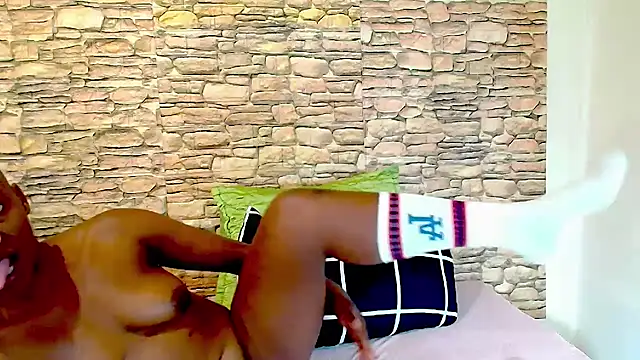 Snapshot of EbonyOlive69 chatting on April 29, 5:17 pm EbonyOlive69 online show from April 29, 5:17 pm