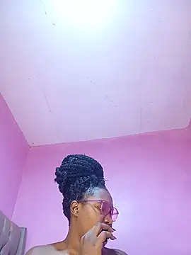 Snapshot of Pretty_tiffany chatting on June 19, 3:33 am Pretty tiffany online show from June 19, 3:33 am
