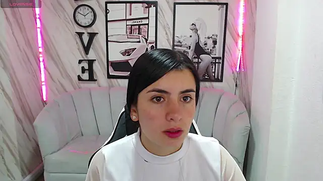  samantha b online show from January 13, 12:45 pm