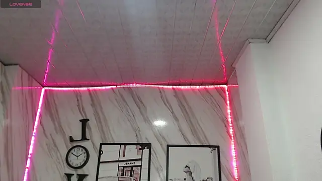  samantha b online show from January 14, 12:45 pm