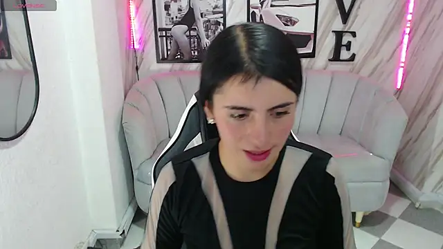  samantha b online show from February 4, 7:00 pm