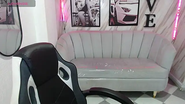  samantha b online show from March 11, 1:01 pm