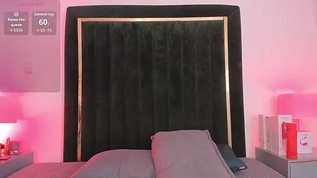 DanyFreydell online show from September 12, 4:34 am
