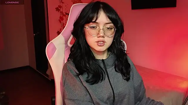 suzumi   online show from December 5, 5:48 am