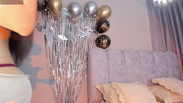 ashlyestone online show from April 21, 6:23 pm