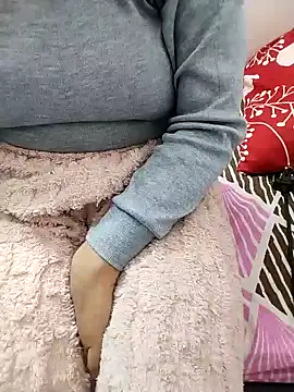 Snapshot of Diya_Chopra chatting on December 31, 5:11 am Diya Chopra online show from December 31, 5:11 am