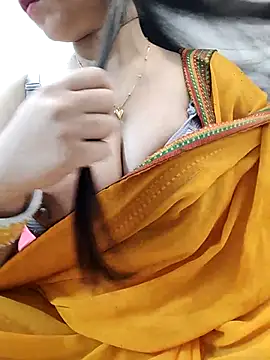 Snapshot of Diya_Chopra chatting on March 13, 4:38 am Diya Chopra online show from March 13, 4:38 am