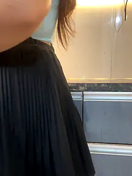 Snapshot of Diya_Chopra chatting on October 13, 4:12 am Diya Chopra online show from October 13, 4:12 am