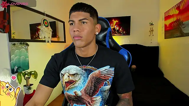 Snapshot of Damian_latinxxx chatting on June 17, 3:09 am Damian latinxxx online show from June 17, 3:09 am