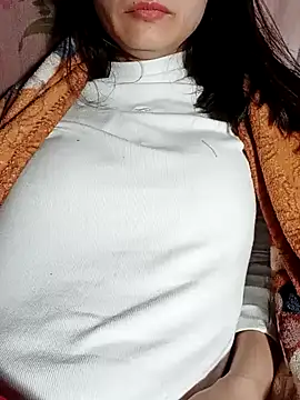 Cute20love20 online show from February 4, 9:10 pm