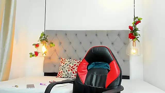 Snapshot of Santy_carrington chatting on December 24, 12:55 pm Santy carrington online show from December 24, 12:55 pm