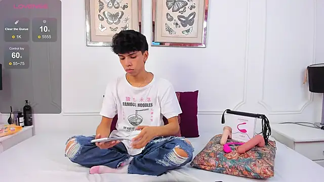 Snapshot of Santy_carrington chatting on January 8, 9:12 pm Santy carrington online show from January 8, 9:12 pm