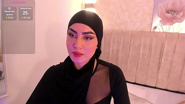 Snapshot of fatimarab chatting on November 15, 8:38 pm fatimarab online show from November 15, 8:38 pm