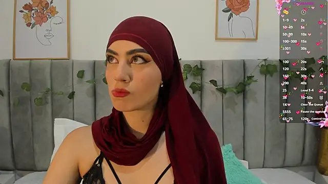 Snapshot of fatimarab chatting on May 22, 10:37 pm fatimarab online show from May 22, 10:37 pm