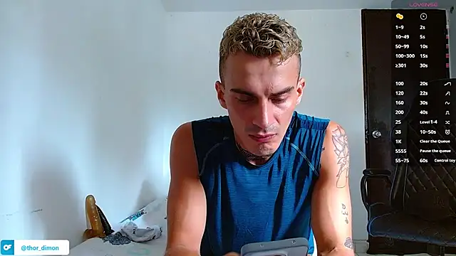 Snapshot of bray_hotboy777 chatting on July 17, 5:07 pm bray hotboy777 online show from July 17, 5:07 pm