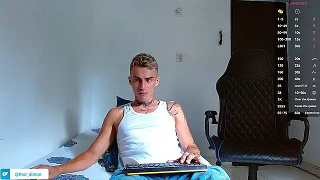 Snapshot of bray_hotboy777 chatting on July 23, 4:05 pm bray hotboy777 online show from July 23, 4:05 pm