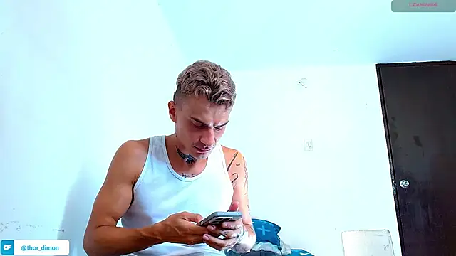 Snapshot of bray_hotboy777 chatting on July 27, 1:29 pm bray hotboy777 online show from July 27, 1:29 pm