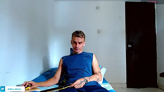 Snapshot of bray_hotboy777 chatting on August 1, 3:55 pm bray hotboy777 online show from August 1, 3:55 pm