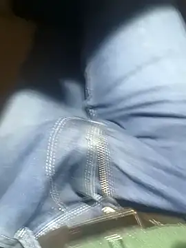 Snapshot of franko1987 chatting on February 6, 5:46 am franko1987 online show from February 6, 5:46 am