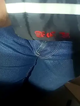 Snapshot of franko1987 chatting on February 10, 5:36 am franko1987 online show from February 10, 5:36 am