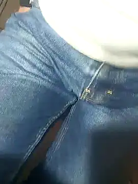 Snapshot of franko1987 chatting on February 28, 5:04 am franko1987 online show from February 28, 5:04 am