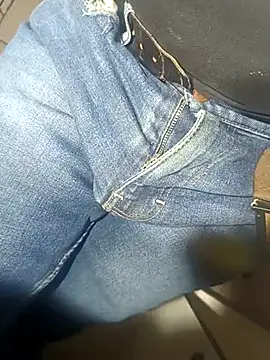 Snapshot of franko1987 chatting on March 9, 5:33 am franko1987 online show from March 9, 5:33 am