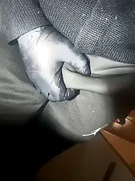 Snapshot of franko1987 chatting on March 15, 5:41 am franko1987 online show from March 15, 5:41 am