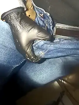 Snapshot of franko1987 chatting on March 17, 5:12 am franko1987 online show from March 17, 5:12 am