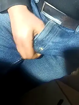 Snapshot of franko1987 chatting on March 22, 4:45 am franko1987 online show from March 22, 4:45 am