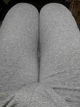 Snapshot of franko1987 chatting on February 4, 3:34 am franko1987 online show from February 4, 3:34 am