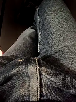 Snapshot of franko1987 chatting on February 16, 5:47 am franko1987 online show from February 16, 5:47 am