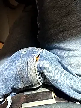 Snapshot of franko1987 chatting on February 18, 6:09 am franko1987 online show from February 18, 6:09 am