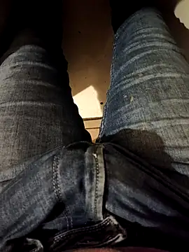 Snapshot of franko1987 chatting on February 22, 5:51 am franko1987 online show from February 22, 5:51 am