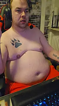 Snapshot of PupW0lfy chatting on February 14, 6:37 pm PupW0lfy online show from February 14, 6:37 pm