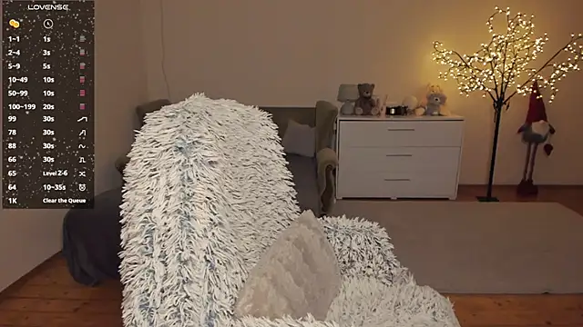 milamurrr online show from February 26, 3:30 pm