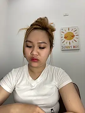 Odette68 online show from March 6, 11:45 pm