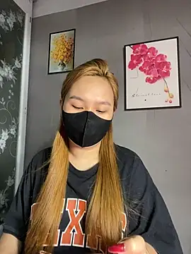 Odette68 online show from April 18, 1:53 am