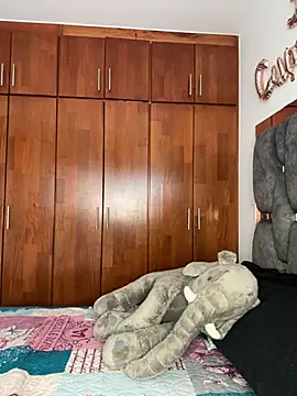 Snapshot of Veronica_isaza__ chatting on July 9, 7:40 pm Veronica isaza online show from July 9, 7:40 pm