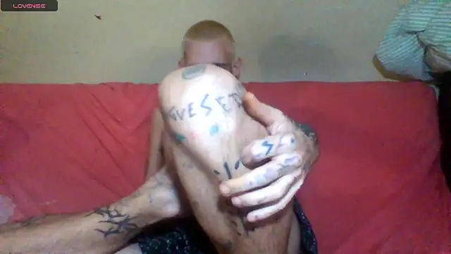Snapshot of sellvageria chatting on April 22, 8:10 pm sellvageria online show from April 22, 8:10 pm