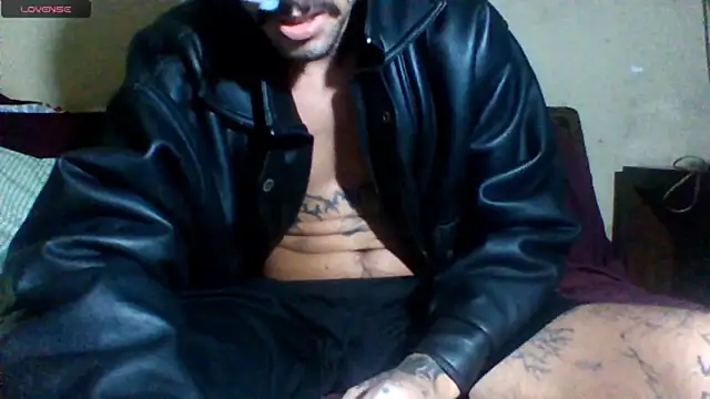 Snapshot of sellvageria chatting on May 10, 2:39 am sellvageria online show from May 10, 2:39 am
