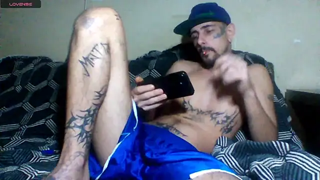 Snapshot of sellvageria chatting on June 9, 7:36 pm sellvageria online show from June 9, 7:36 pm
