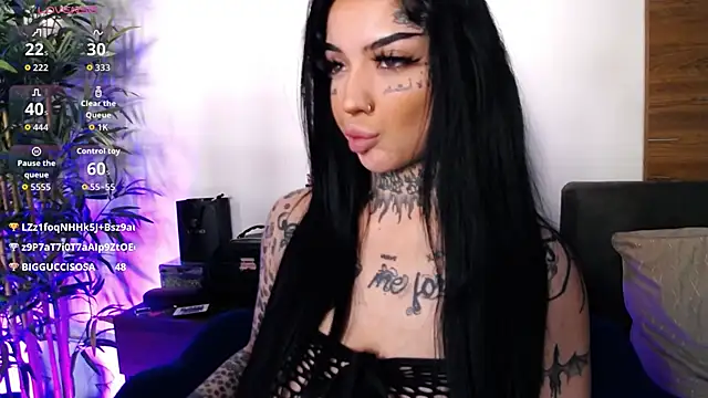 Snapshot of CreamyInkky_ chatting on April 23, 12:29 pm CreamyInkky online show from April 23, 12:29 pm