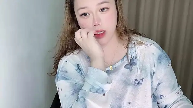 Snapshot of 520-vivo chatting on May 2, 2:11 pm 520-vivo online show from May 2, 2:11 pm
