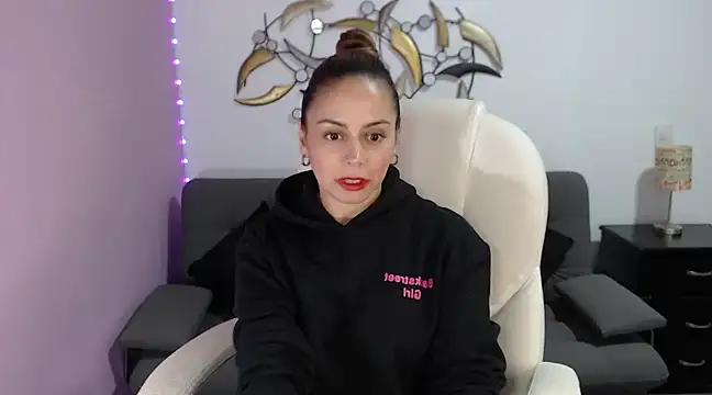 NicoleKitty  online show from February 16, 12:52 am