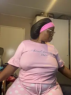 Nomthie online show from December 4, 4:11 am